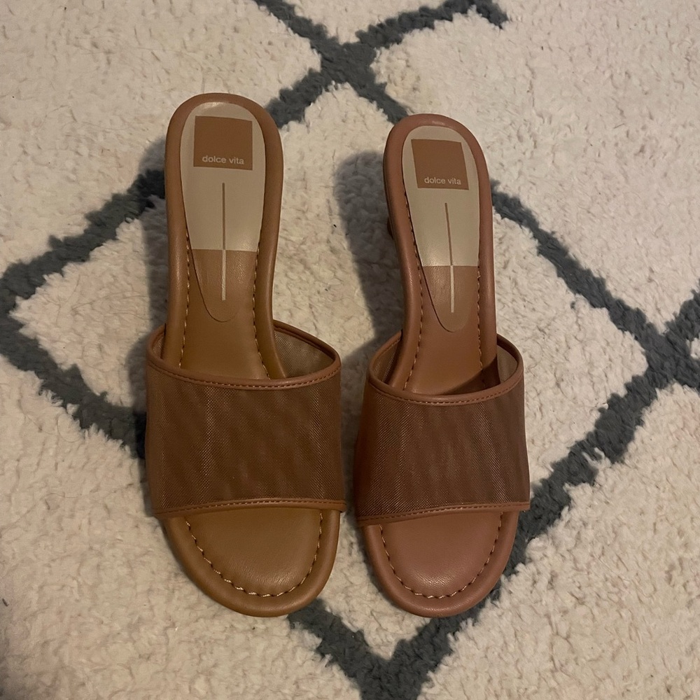 Dolce vita pink kitten heel